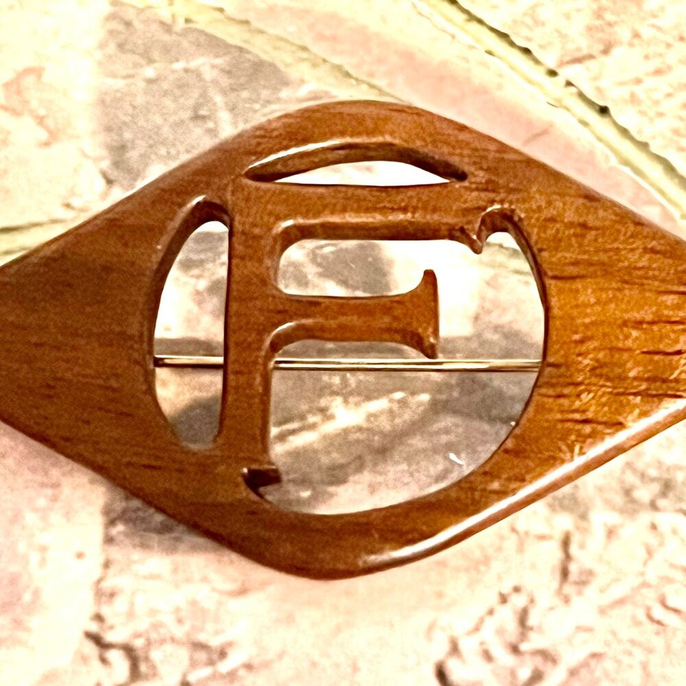 Vintage LETTER ~F~ MONOGRAM BROOCH PIN Wood Carved